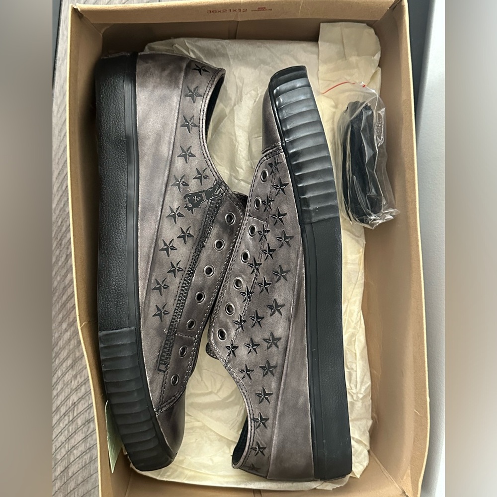 John Varvatos Bootleg laceless low top color: lead size 11
